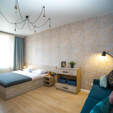 3 Bedroom, 2 Bathroom Apartment Near Forum Lviv Kültér fotó