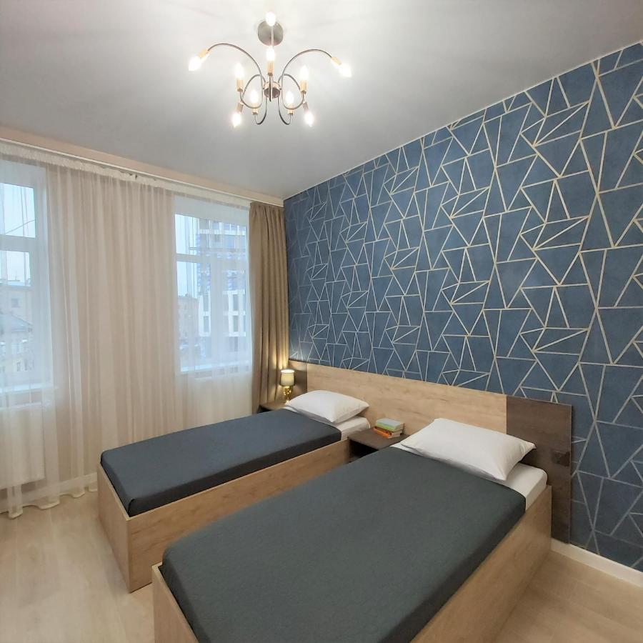 3 Bedroom, 2 Bathroom Apartment Near Forum Lviv Kültér fotó