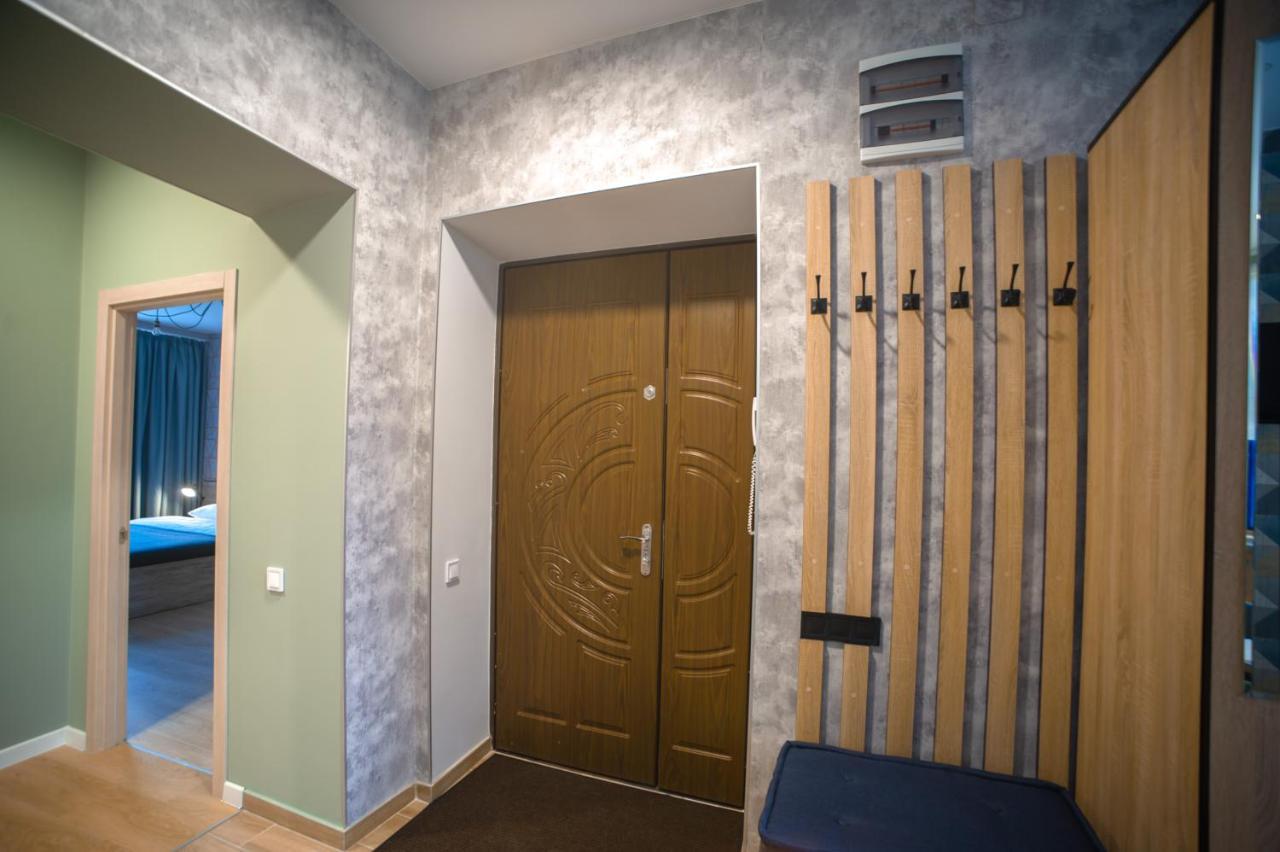 3 Bedroom, 2 Bathroom Apartment Near Forum Lviv Kültér fotó