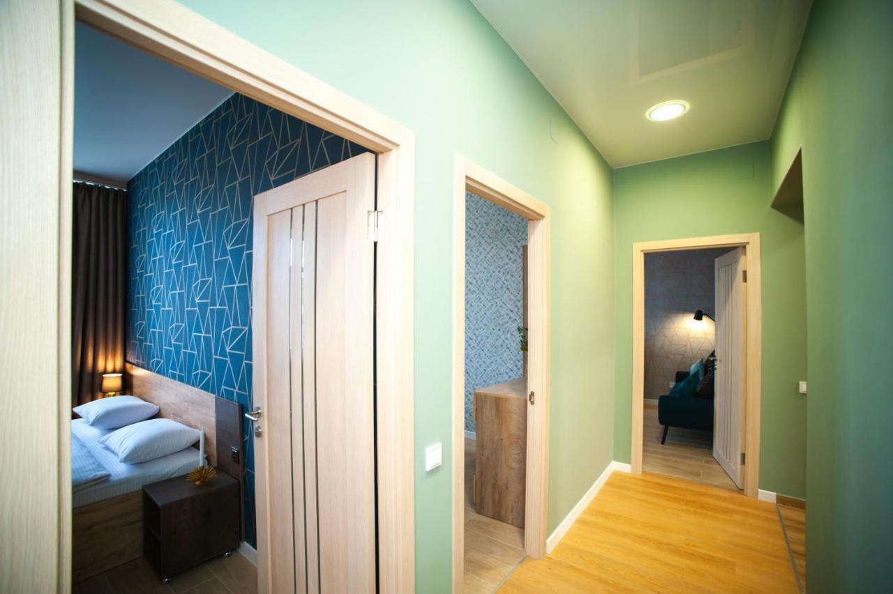3 Bedroom, 2 Bathroom Apartment Near Forum Lviv Kültér fotó